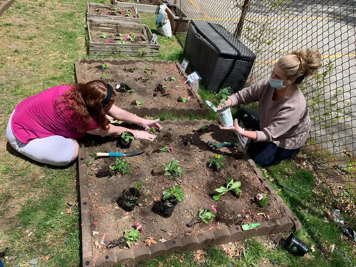 May-Gardening-3